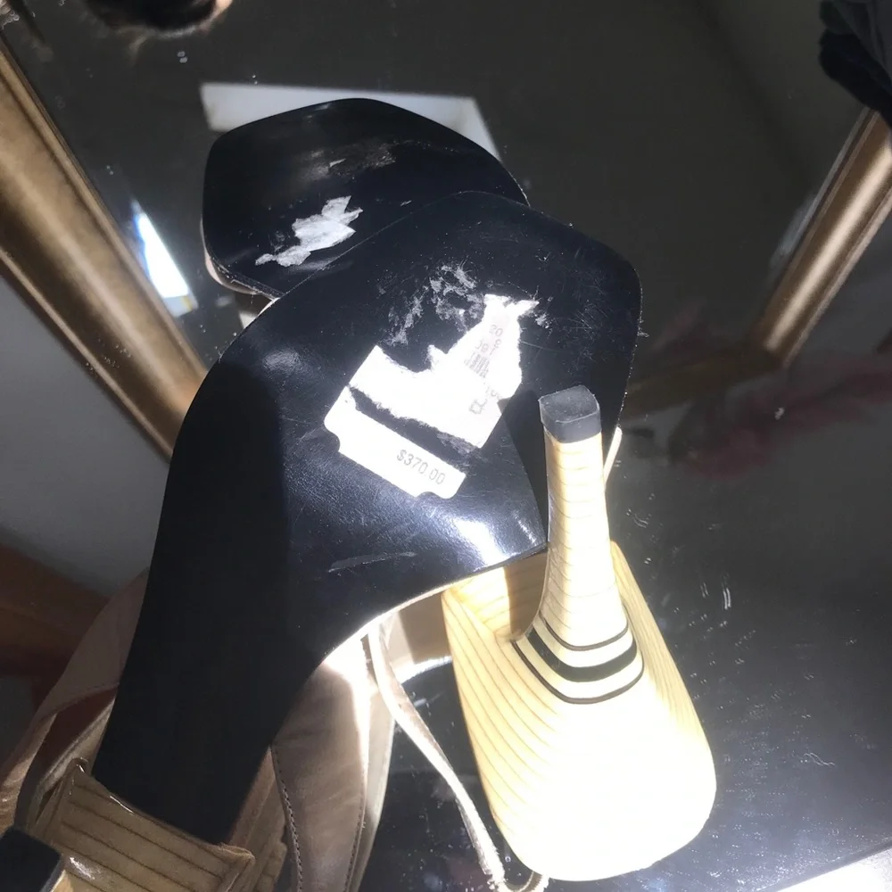 Gucci slingback heels - Picture 2 of 5